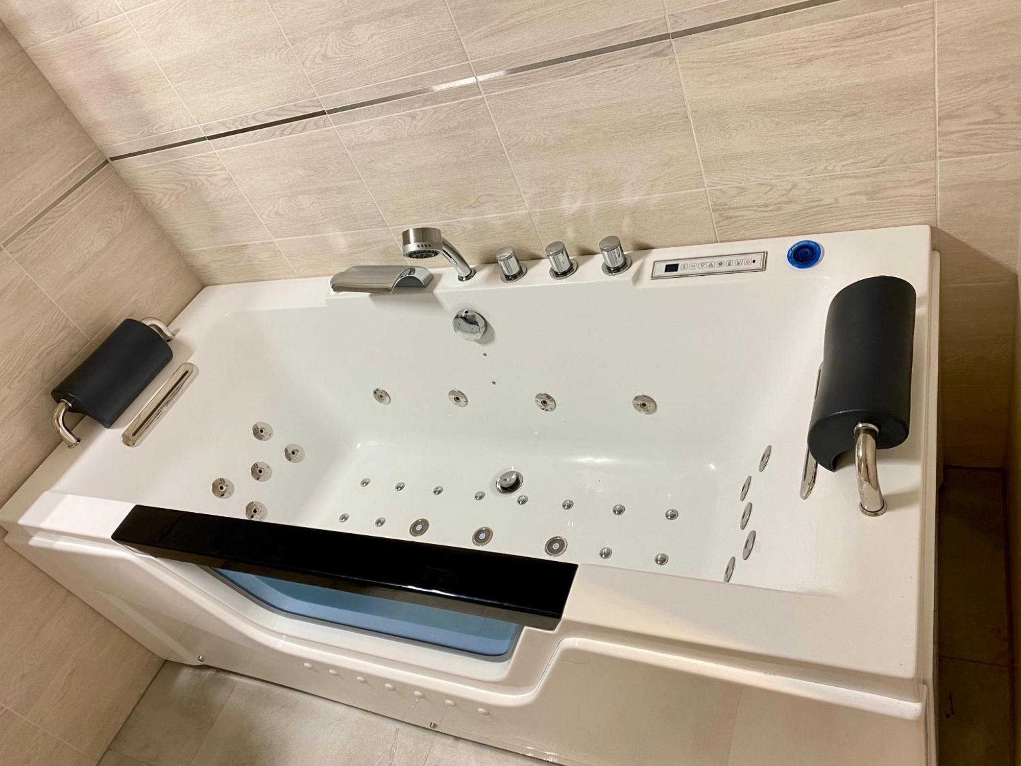Apartament Raginisa By Prestige Home Stettino Esterno foto